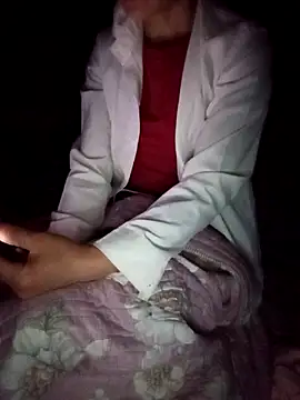 Lynn-122 online show from 04/19/26, 08:11