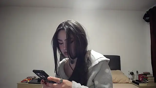  Pariiss online show from 03/17/26, 08:01