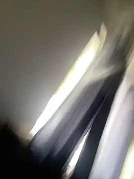 Snapshot of carolinn3 chatting on 11/13/25, 04:50 carolinn3 online show from 11/13/25, 04:50