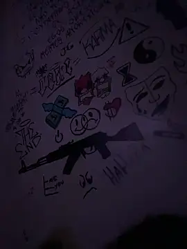 Snapshot of carolinn3 chatting on 11/14/25, 05:28 carolinn3 online show from 11/14/25, 05:28