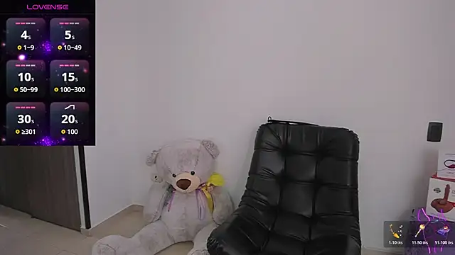 Snapshot of CamilaBliss chatting on 12/02/25, 08:15 CamilaBliss online show from 12/02/25, 08:15