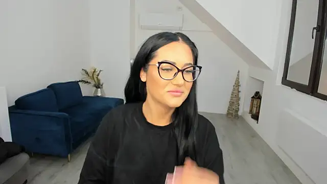 AnyaEvy online show from 11/13/25, 04:33