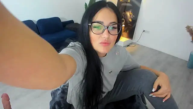 AnyaEvy online show from 04/22/26, 04:59