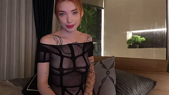 Snapshot of LinaaVelle chatting on 07/08/26, 10:47 LinaaVelle online show from 07/08/26, 10:47