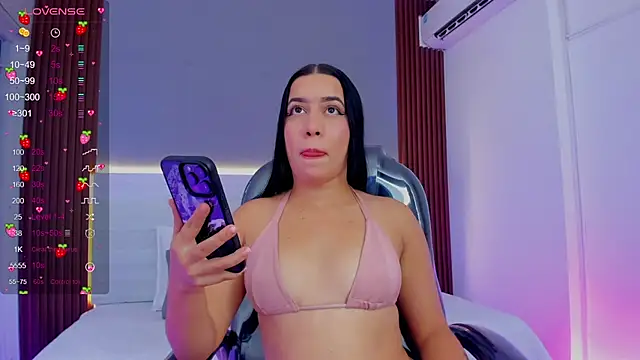 Snapshot of Amy_Leah chatting on 12/03/25, 07:34 Amy Leah online show from 12/03/25, 07:34