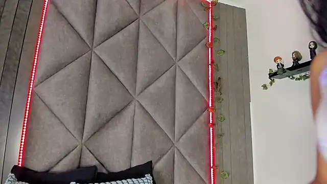 NicoletCherry   online show from 01/15/26, 07:39