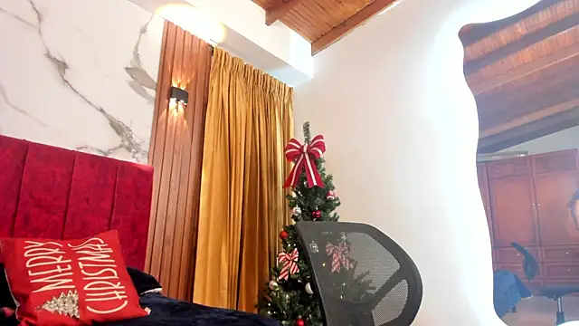 Snapshot of hailey-frost chatting on 12/16/25, 12:10 hailey-frost online show from 12/16/25, 12:10