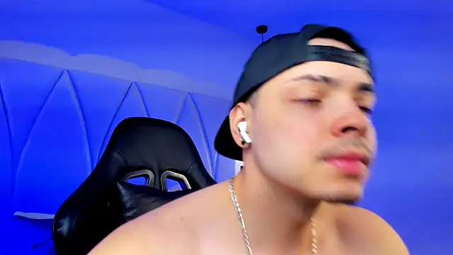 Maxwell Dupont online show from 11/29/25, 04:10