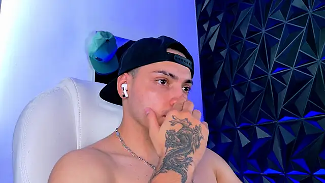 Maxwell Dupont online show from 12/21/25, 07:32