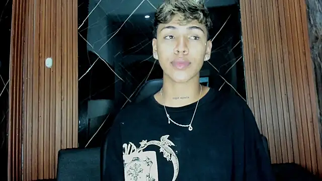 Timmy Kiing  online show from 12/20/25, 09:11