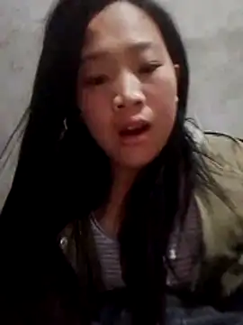 Yumiik2kk online show from 11/28/25, 08:44