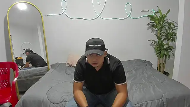 shark boy28 online show from 12/03/25, 01:35