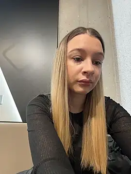 SashaCatt online show from 12/05/25, 07:17