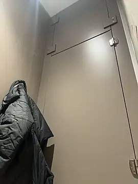 SashaCatt online show from 12/16/25, 09:36