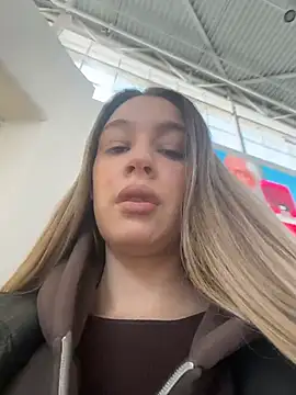 SashaCatt online show from 04/13/26, 08:09