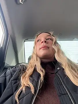 SashaCatt online show from 04/22/26, 08:50