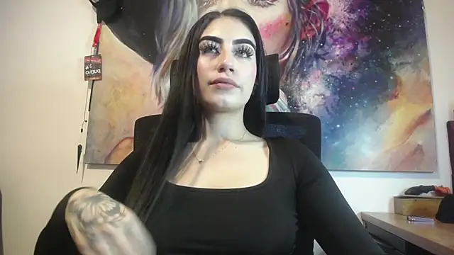 Snapshot of SCARLETT_INK_ chatting on 05/18/26, 04:18 SCARLETT INK online show from 05/18/26, 04:18