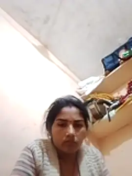 Snapshot of Seema_ji12 chatting on 12/16/25, 12:15 Seema ji12 online show from 12/16/25, 12:15