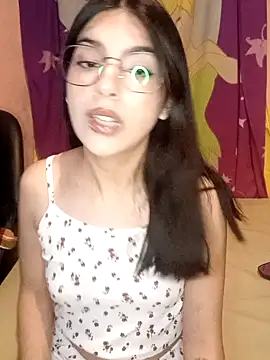 Camicam 04 online show from 11/10/25, 02:10