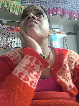 Hot suini online show from 12/18/25, 04:24