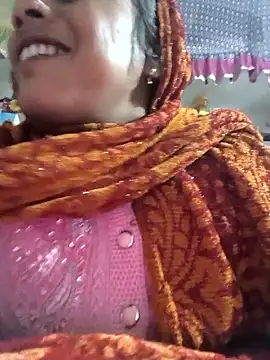 Hot suini online show from 01/10/26, 04:42