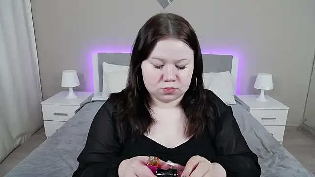 EvaNova  online show from 11/18/25, 04:28