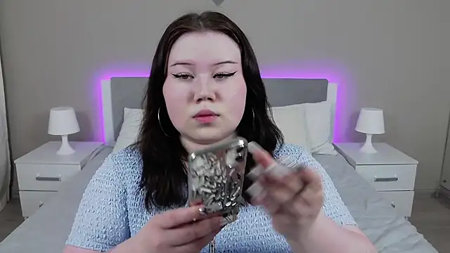 EvaNova  online show from 11/25/25, 04:23