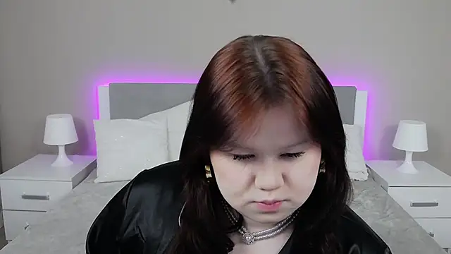 Snapshot of EvaNova_ chatting on 02/01/26, 08:24 EvaNova online show from 02/01/26, 08:24