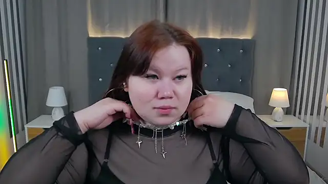 Snapshot of EvaNova_ chatting on 02/06/26, 05:01 EvaNova online show from 02/06/26, 05:01