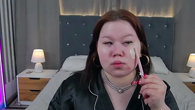 Snapshot of EvaNova_ chatting on 02/12/26, 04:51 EvaNova online show from 02/12/26, 04:51