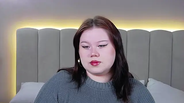 Snapshot of EvaNova_ chatting on 02/25/26, 04:22 EvaNova online show from 02/25/26, 04:22