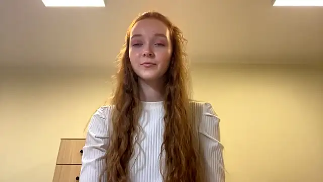 Snapshot of NormaKitka chatting on 11/12/25, 01:00 NormaKitka online show from 11/12/25, 01:00