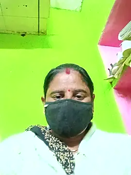 Snapshot of Quin_love143 chatting on 11/10/25, 01:54 Quin love143 online show from 11/10/25, 01:54