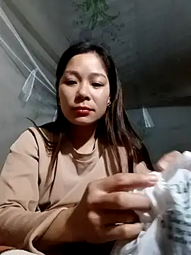 Snapshot of Lyla_john chatting on 12/17/25, 12:49 Lyla john online show from 12/17/25, 12:49