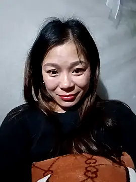 Snapshot of Lyla_john chatting on 12/17/25, 01:17 Lyla john online show from 12/17/25, 01:17