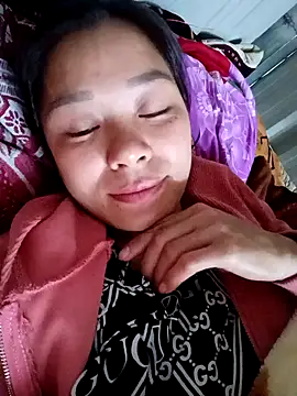 Snapshot of Lyla_john chatting on 12/20/25, 09:27 Lyla john online show from 12/20/25, 09:27