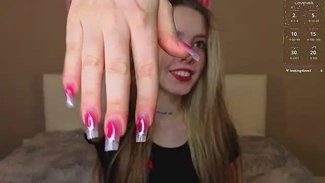 Snapshot of TiffinyMergist chatting on 02/08/26, 06:33 TiffinyMergist online show from 02/08/26, 06:33