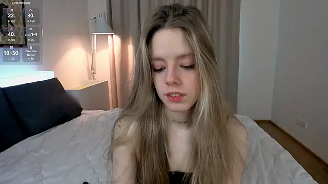 Snapshot of TiffinyMergist chatting on 02/27/26, 06:13 TiffinyMergist online show from 02/27/26, 06:13