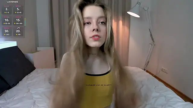 Snapshot of TiffinyMergist chatting on 03/01/26, 05:53 TiffinyMergist online show from 03/01/26, 05:53