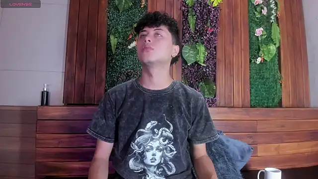 Noah dupont  online show from 12/21/25, 11:28