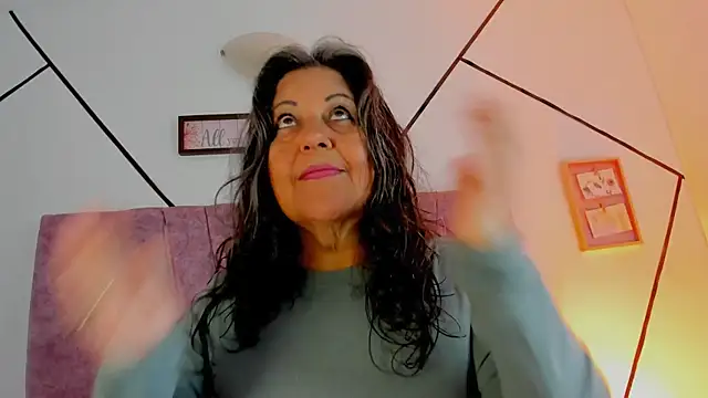 Victoriaa Anderson online show from 01/08/26, 02:08