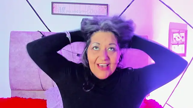 Victoriaa Anderson online show from 02/21/26, 01:45