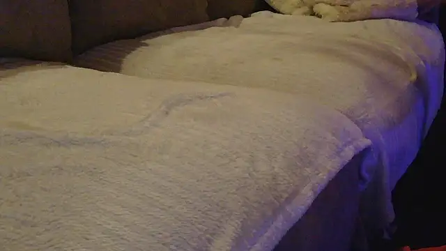 lorenarowena online show from 02/09/26, 08:24