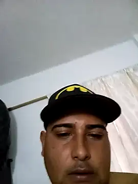 Snapshot of tutancamin chatting on 11/10/25, 02:16 tutancamin online show from 11/10/25, 02:16
