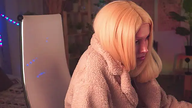 FrancescaCavaliere online show from 11/27/25, 09:44