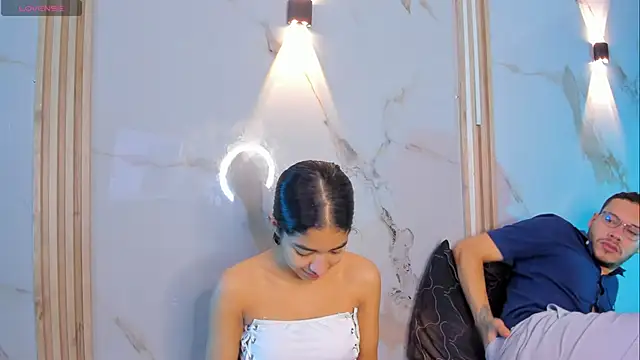 Aron and molly online show from 12/01/25, 12:10