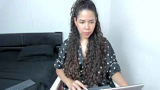 ashlyviper777 online show from 11/19/25, 02:50