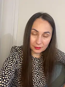 Snapshot of NikaGold7725 chatting on 11/09/25, 09:02 NikaGold7725 online show from 11/09/25, 09:02