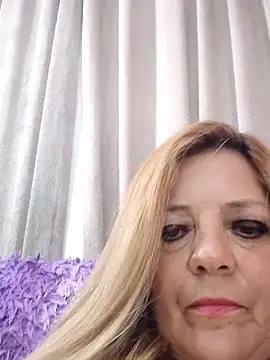 Snapshot of karlaanqui1 chatting on 05/15/26, 11:06 karlaanqui1 online show from 05/15/26, 11:06
