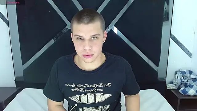 Liam York  online show from 11/12/25, 03:34